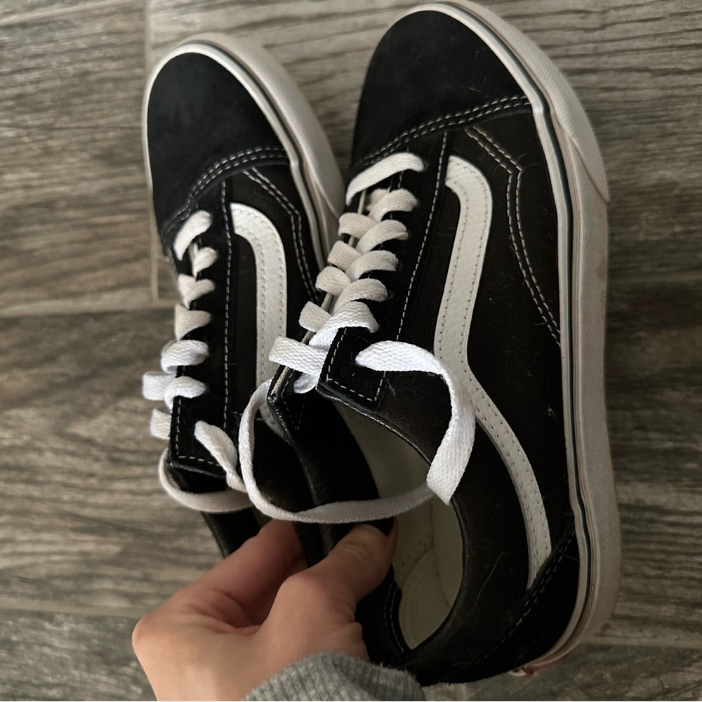 Vans Canvas Old Skool Black & White Shoes. Size 6.5.